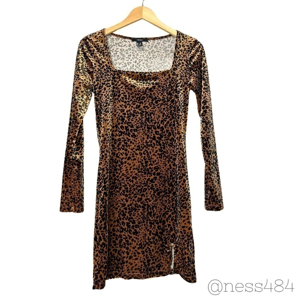 Forever 21 Long Sleeve Leopard Print Velvet Mini Dress‎ Square Neck Slit M